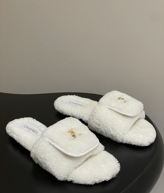 Chanel Chic Double C Design Warm Cozy Thick Sole Slippers