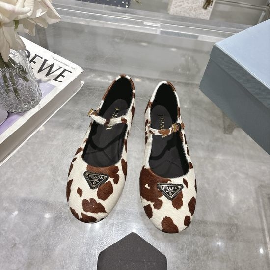 Prada Soft Flat Mary Jane Shoes Comfortable for Daily Commute