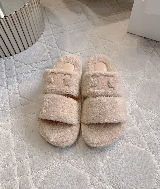Celine Comfy Thick-soled Fluffy Slippers for Relaxed Style