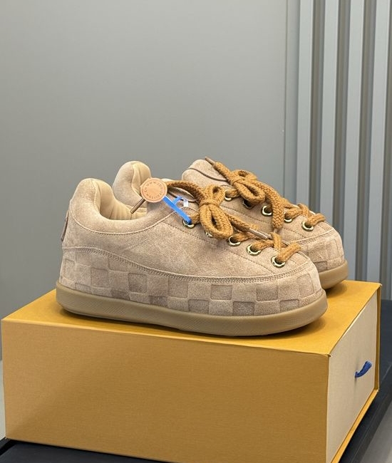 Louis Vuitton LV Casual Chunky Sneakers With Height Boosting Thick Sole