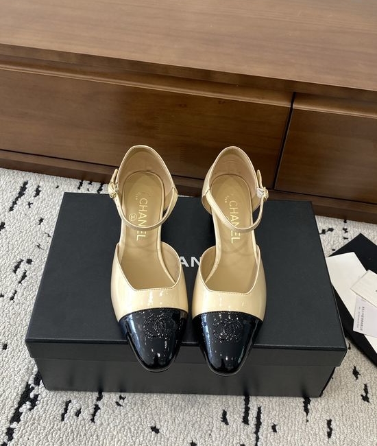 Chanel Elegant Mid Heel Pointed Toe Soft Leather Office Shoes