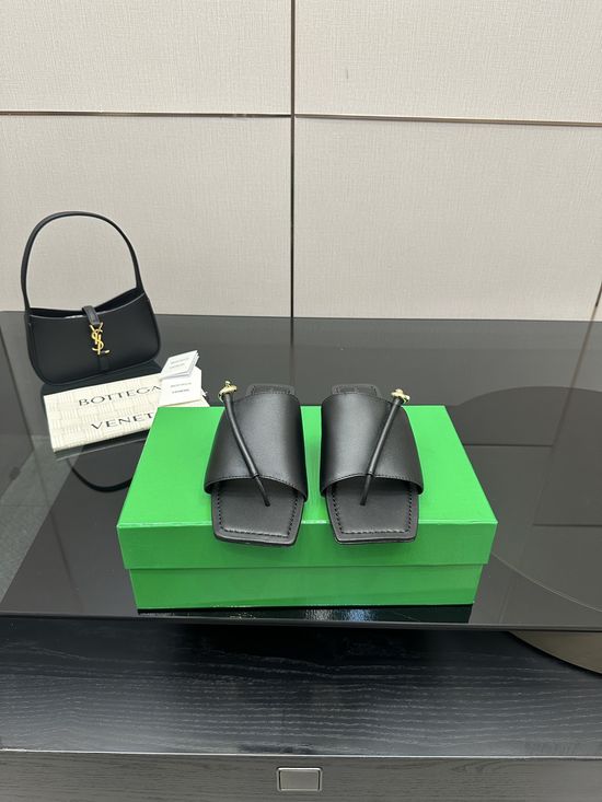 Bottega Veneta Woven Leather Slip On Casual Flat Slide Sandals