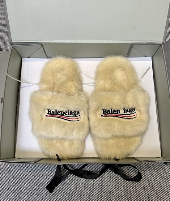 Balenciaga Embroidered Soft Plush Non-slip House Slippers