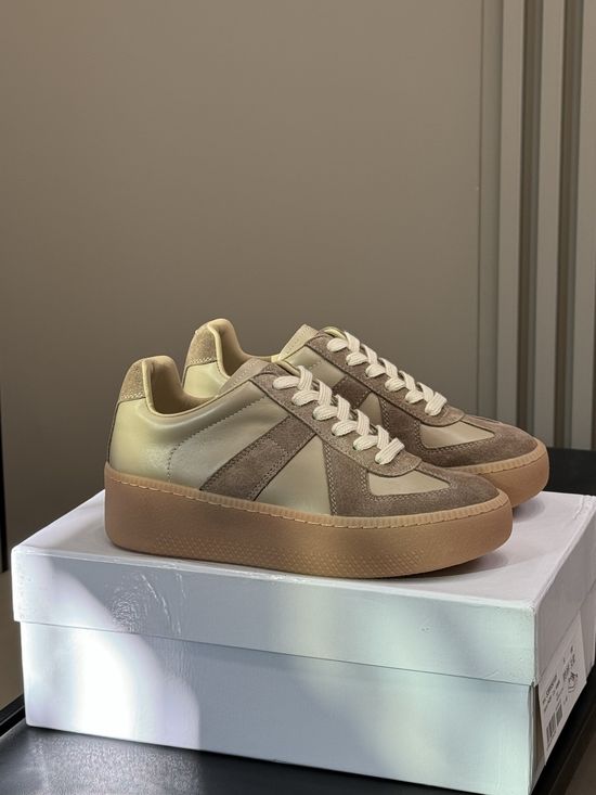 Maison Margiela Casual Stitched Sneakers With Thickened Non-Slip Sole