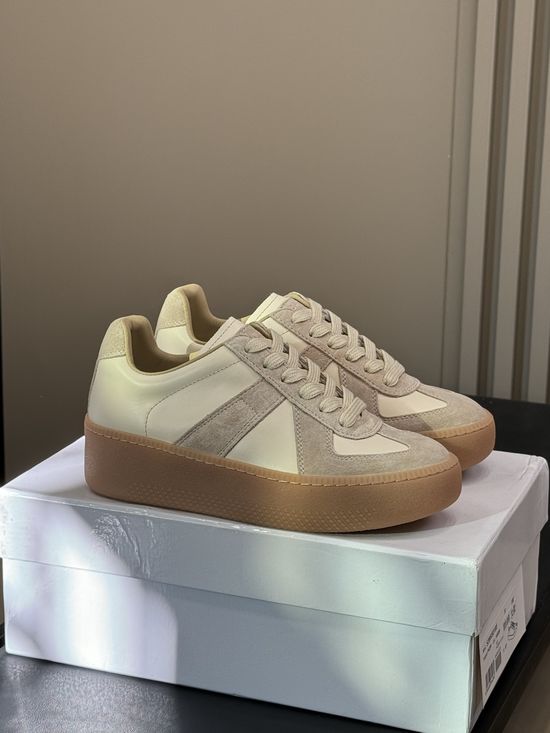Maison Margiela Casual Stitched Sneakers With Thickened Non-Slip Sole