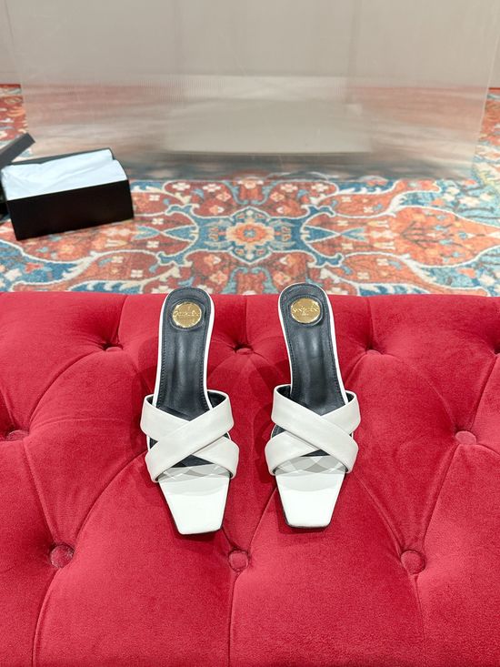 Yves Saint Laurent Chic Chunky Heel Leather Sandals With Soft Lining