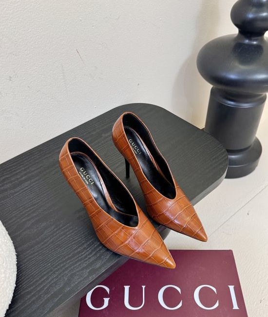 Gucci Pointed Toe High Heels Elegant Vintage Premium Leather