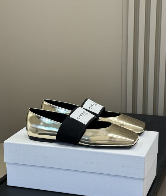 Givenchy Elegant Retro Red Square Toe Ballet Flats