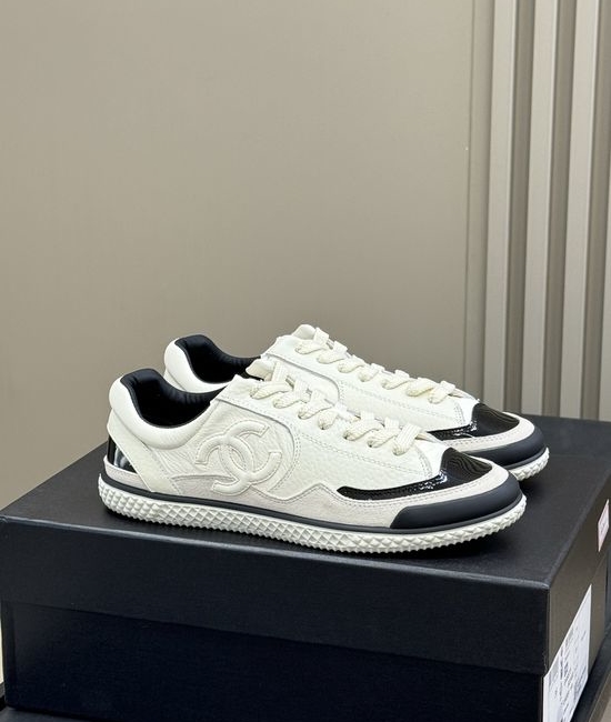 Chanel Classic White Leather Sneakers Lightweight Comfortable Daily Footwear