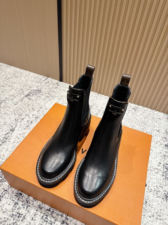 Louis Vuitton Classic Printed Ankle Boots Easy Slip-on Comfortable Elevated