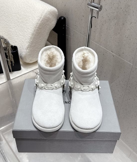 Balenciaga Warm Non Slip Snow Boots With Fuzzy Lining