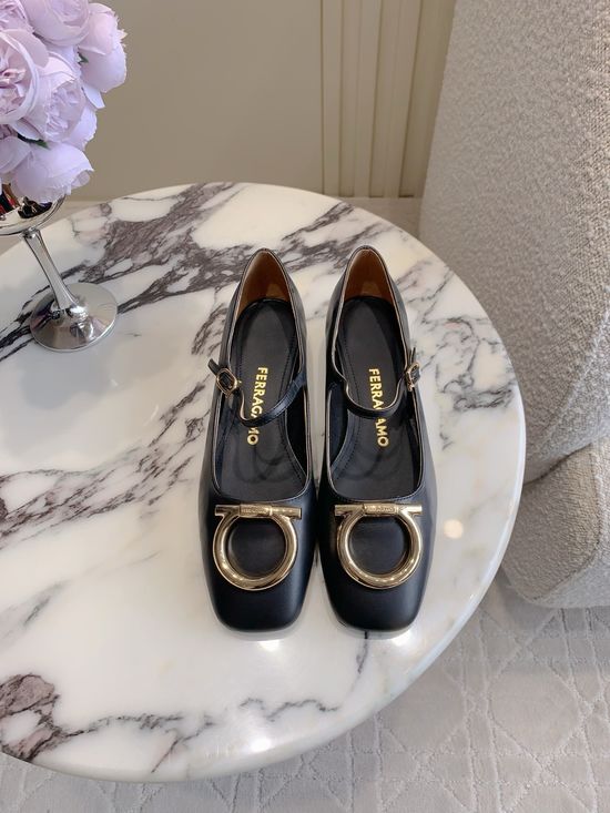 Ferragamo Elegant Leather Mary Jane Shoes Exquisite Details
