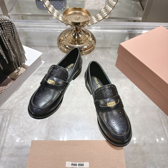 Miu Miu Vintage Round Toe Smooth Leather Comfortable Loafer Flats