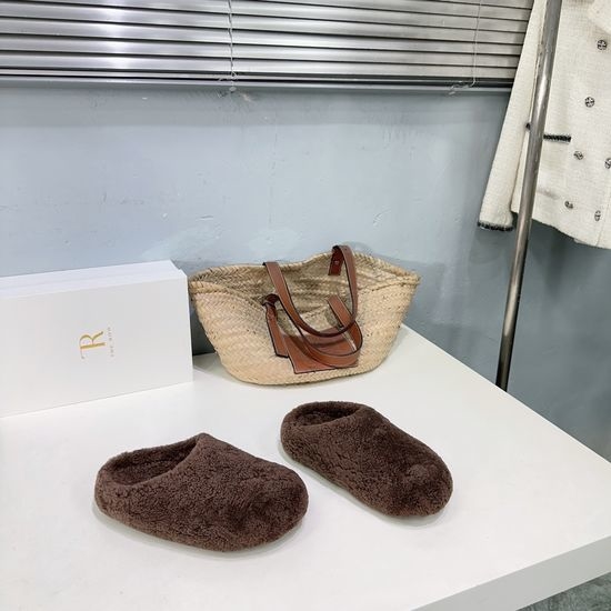 The Row Fuzzy Lined Closed Toe Flats Non Slip Casual Slippers