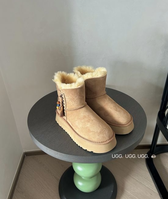 UGG Fringed Beaded Plush Lined Non-slip Warm Winter Boots