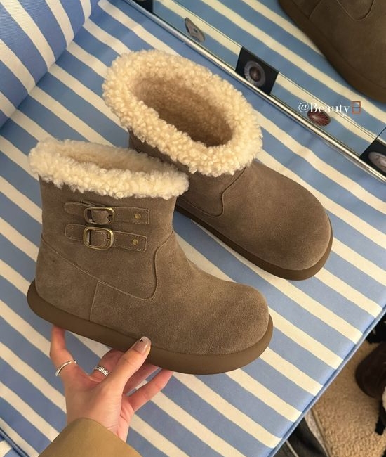UGG Cloud-Like Shearling Boots with Vintage Double-Buckle