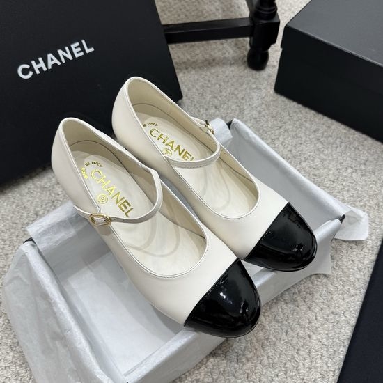 Chanel Elegant Pearl Heel Leather Comfortable Fashion Boots