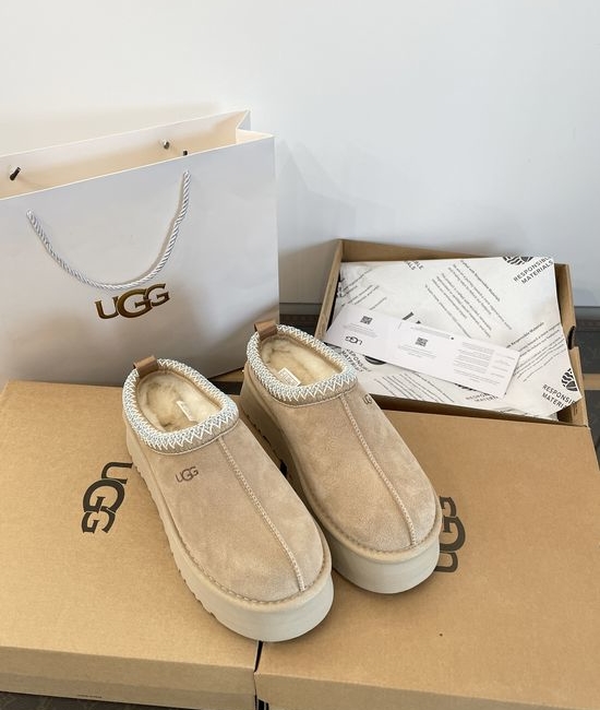 UGG Ethnic Woven Platform Leather Fur Lined Comfort Shoes
