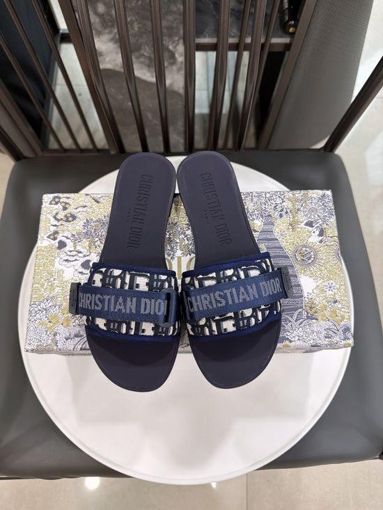 Christian Dior Embroidered Adjustable Strap Casual Beach Slides