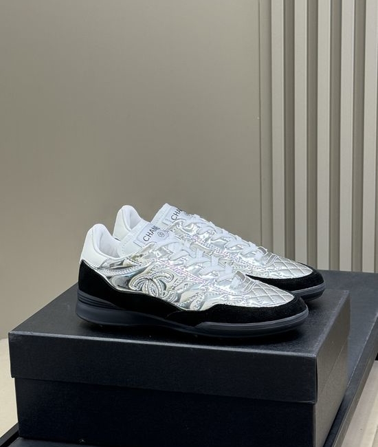 Chanel Shiny Mirror Leather Patchwork Fashion Sneakers