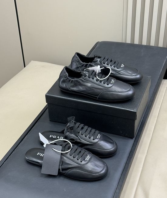 Prada Soft Leather Comfortable Flat Casual Shoes