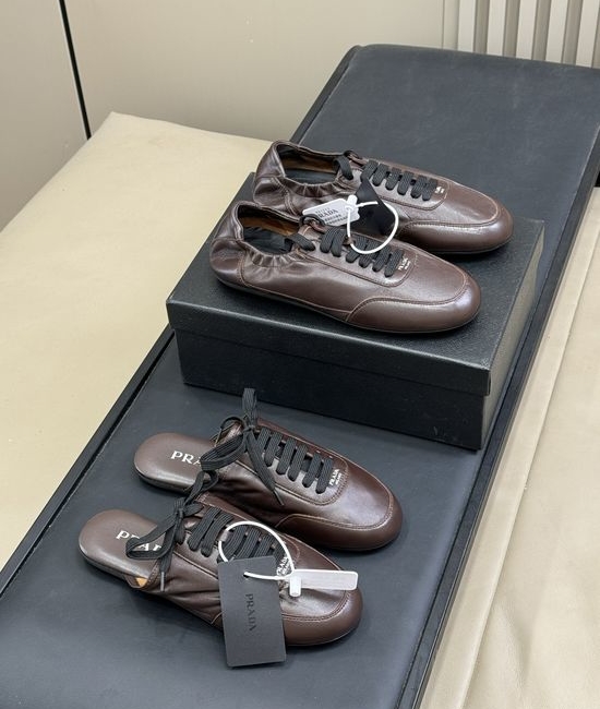 Prada Soft Leather Comfortable Flat Casual Shoes