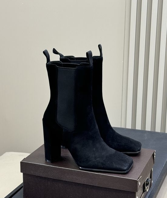 Alaia Elegant Square Toe Leather Short Boots
