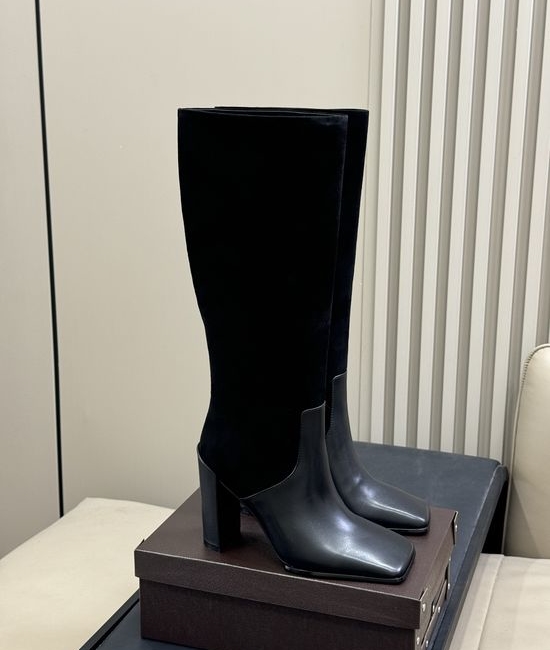Alaia Stylish Square Toe Leather Short Boots
