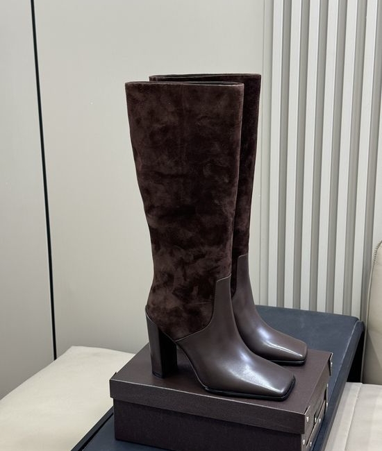 Alaia Stylish Square Toe Leather Short Boots