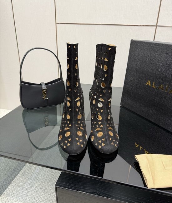 Alaia Hollow Out Chunky Heel Ankle Boots Leather Sole