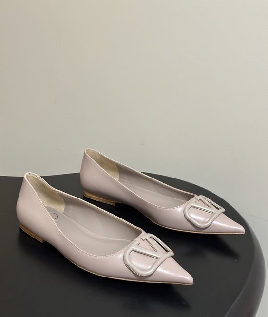 Valentino Signature V Logo Elegant High Heel Shoes with Luxury Finish