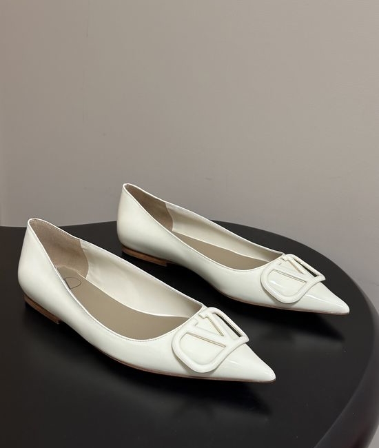 Valentino Signature V Logo Elegant High Heel Shoes with Luxury Finish