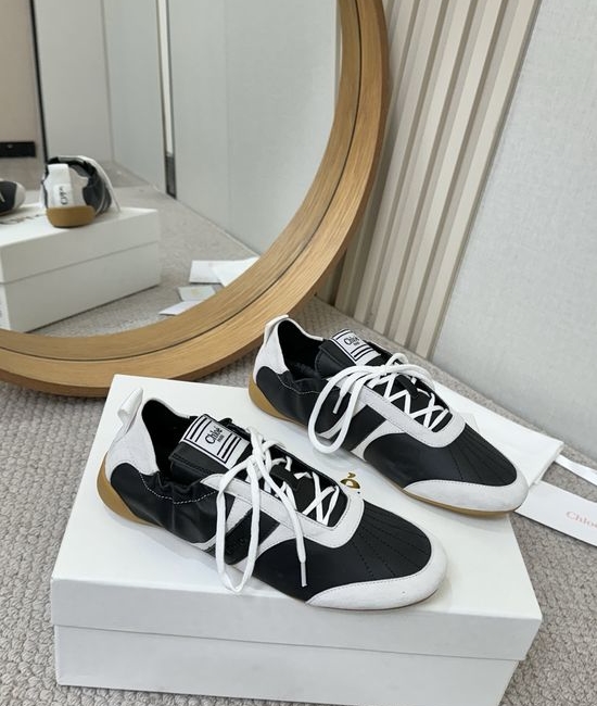 Loewe Vintage Stitched Leather Sneakers Comfortable Casual Trainers