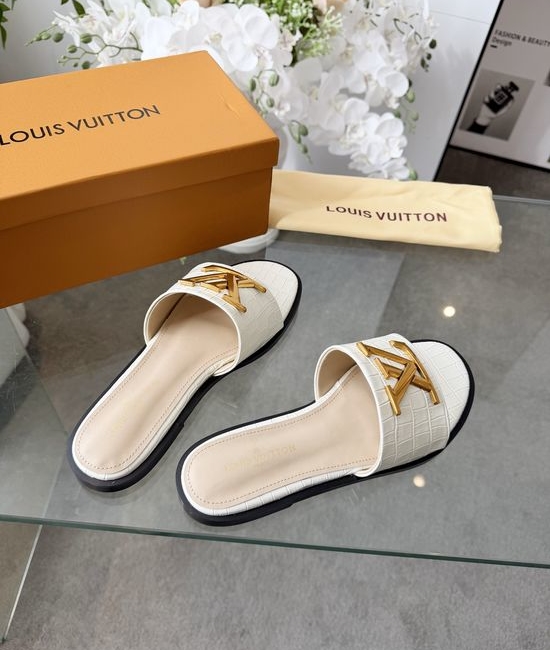 Louis Vuitton LV Classic Casual Slip On Slippers Durable Daily Footwear