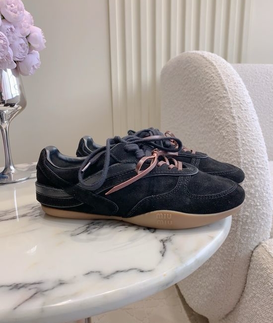 Miu Miu Casual Fashion Sneakers Versatile Thick Sole Comfortable Daily Shoes
