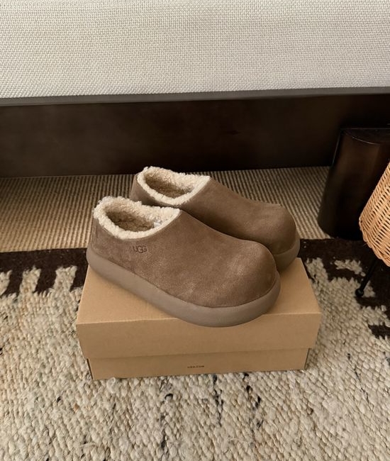 UGG Thick Sole Fuzzy Lined All Covered Warm Ankle Boots
