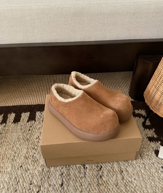 UGG Thick Sole Fuzzy Lined All Covered Warm Ankle Boots