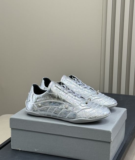 Balenciaga Classic Low-top Casual Sneakers With Rivet Details