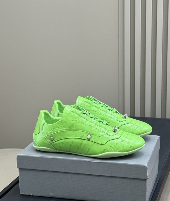 Balenciaga Classic Low-top Casual Sneakers With Rivet Details