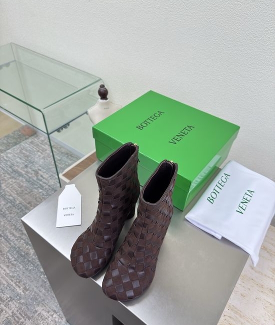 Bottega Veneta BV Hand Woven Coffee Suede Round Heel Ankle Boots Comfortable