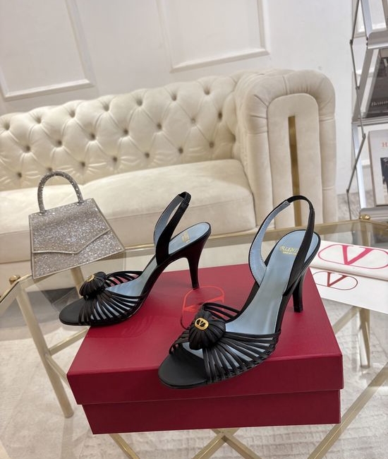 Valentino Elegant Leather High Heels with Comfortable Sole