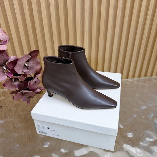 Gucci Pointed Toe Kitten Heel Ankle Boots With Stretch Upper