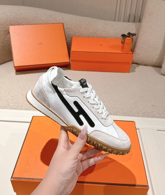 Hermes Luxury Suede Leather Casual Sneakers Contrast Details Soft Lining