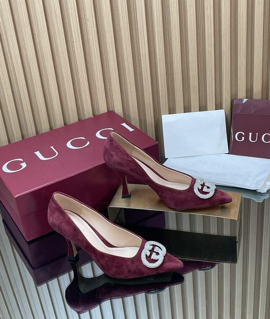 Gucci Crystal Buckle Patent Leather Mid Heel Dress Pumps