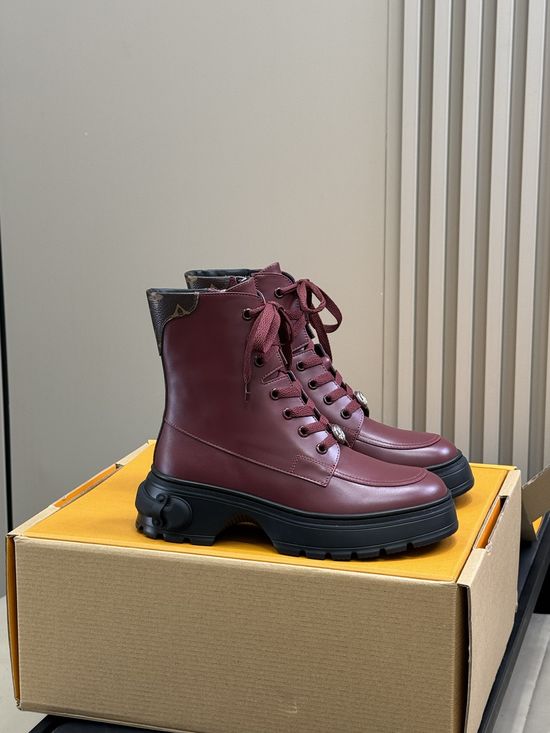 Louis Vuitton Durable Leather Combat Boots with Comfortable Sole