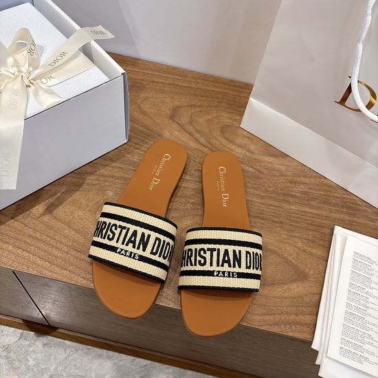 Christian Dior CD Square Toe Sandals with CD Logo and Chunky Heel