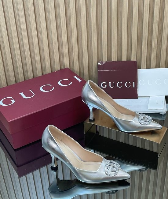 Gucci Crystal Buckle Patent Leather Stiletto Commuter Shoes