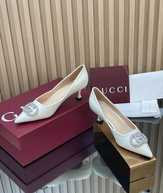 Gucci Crystal Buckle Patent Leather Stiletto Commuter Shoes