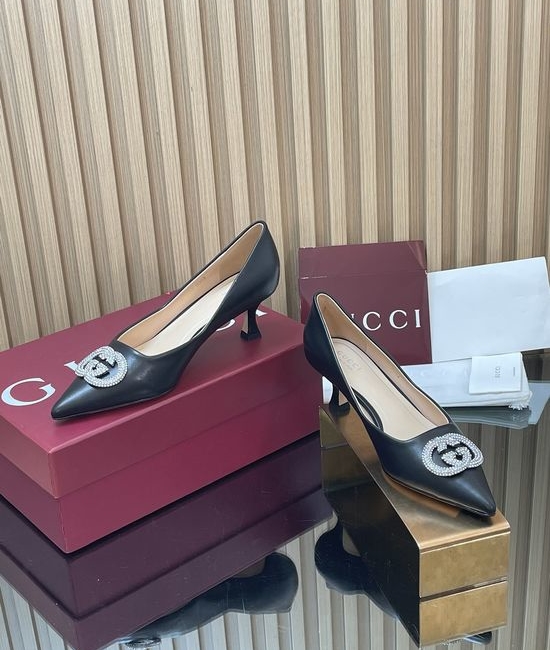 Gucci Crystal Buckle Patent Leather Stiletto Commuter Shoes