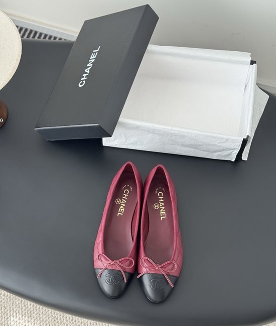 Chanel Classic Elegant Comfortable Flat Ballet Shoes
